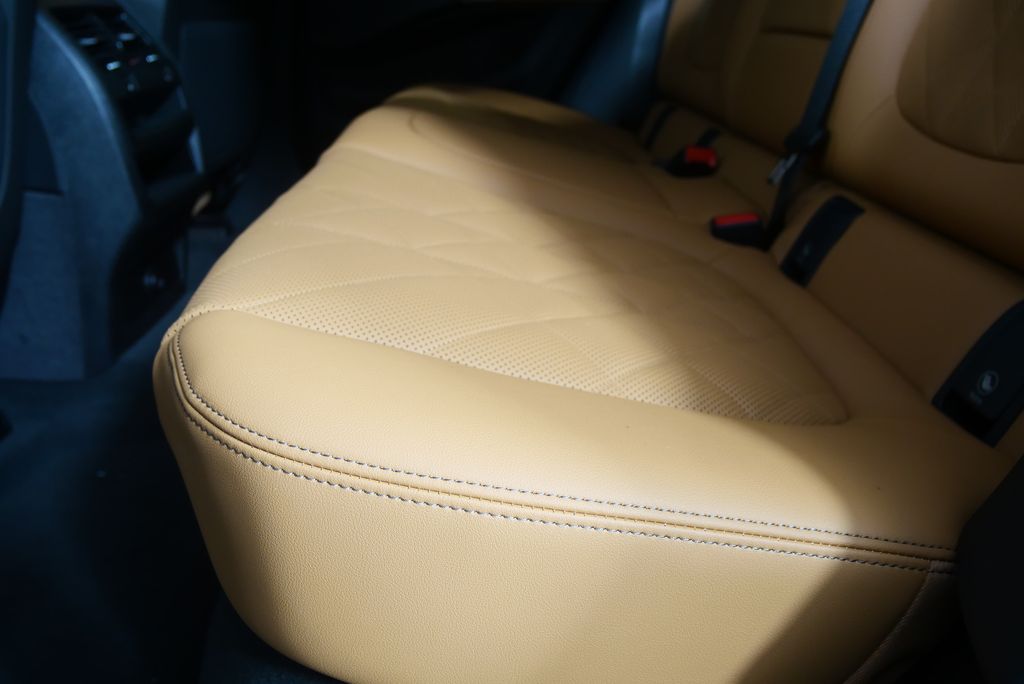 Thumbnail: 2026 BMW X6 - 14