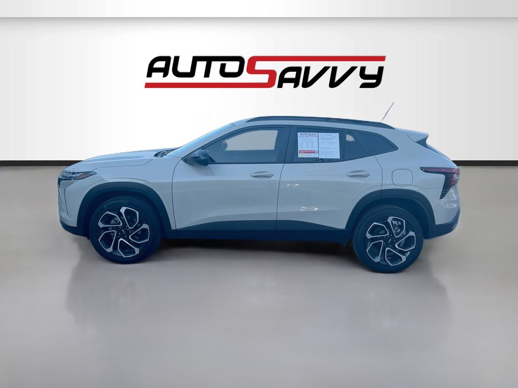 Used 2026 White Chevrolet 2RS image 4