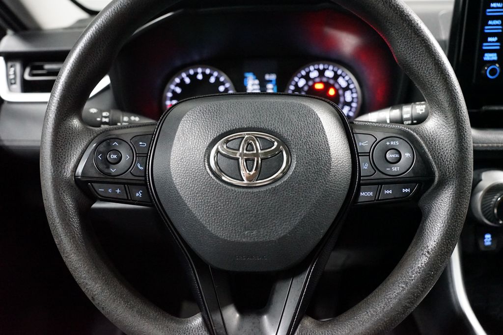 Thumbnail: 2021 Toyota RAV4 - 12