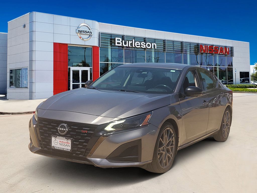 Gray (Gun Metallic) 2023 Nissan Altima Sedan Front-Wheel Drive Continuously Variable Transmission