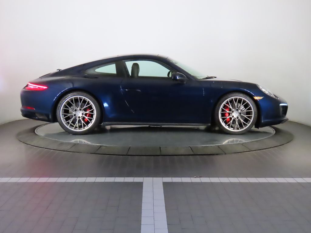 Thumbnail: 2017 Porsche 911 - 8