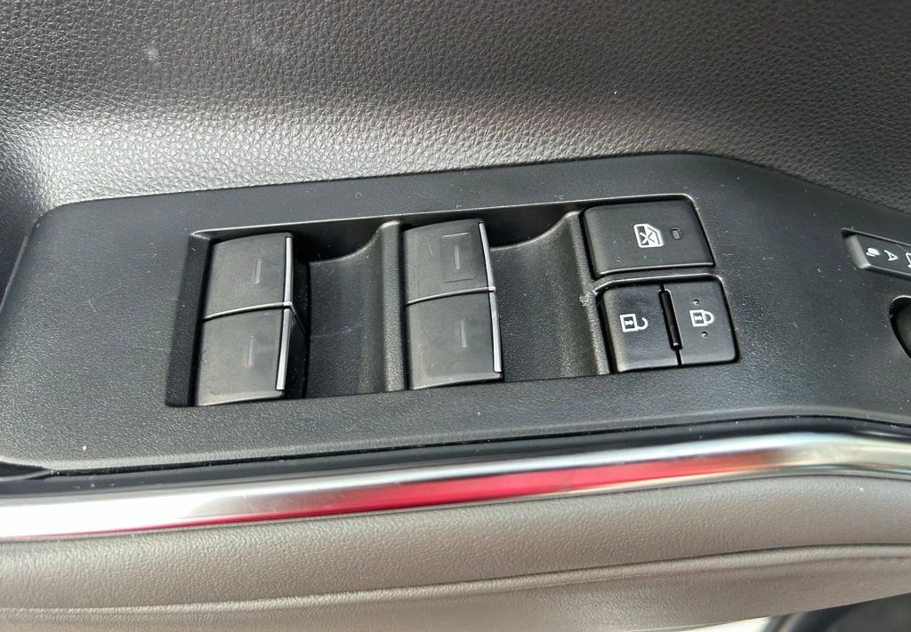 2023 Toyota Highlander Limited 18