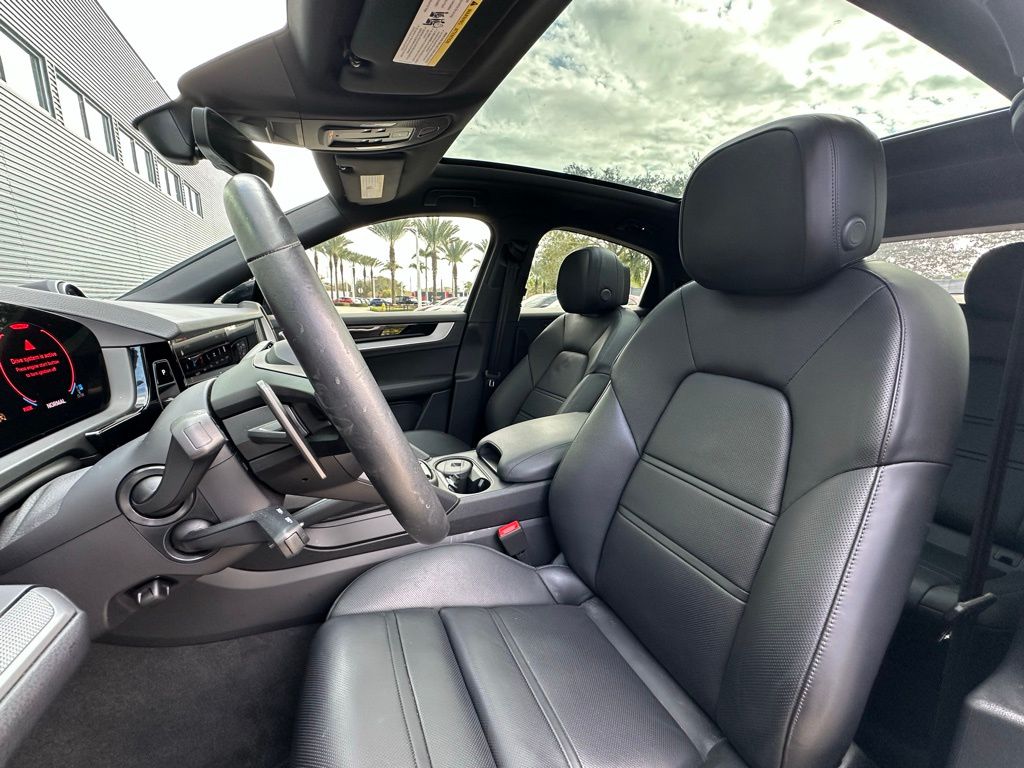 Thumbnail: 2024 Porsche  - 5