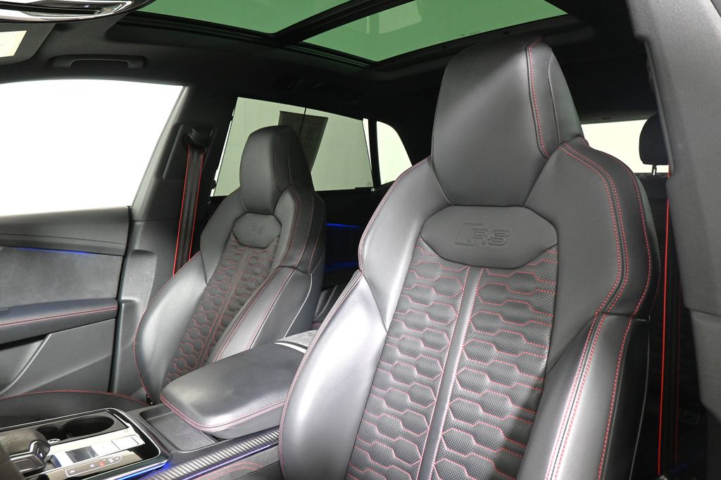 Thumbnail: 2024 Audi RS Q8 - 16