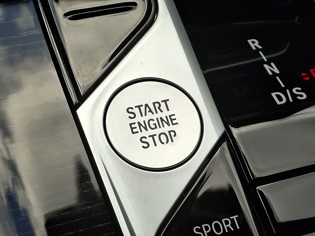 Thumbnail: 2024 BMW X7 - 27