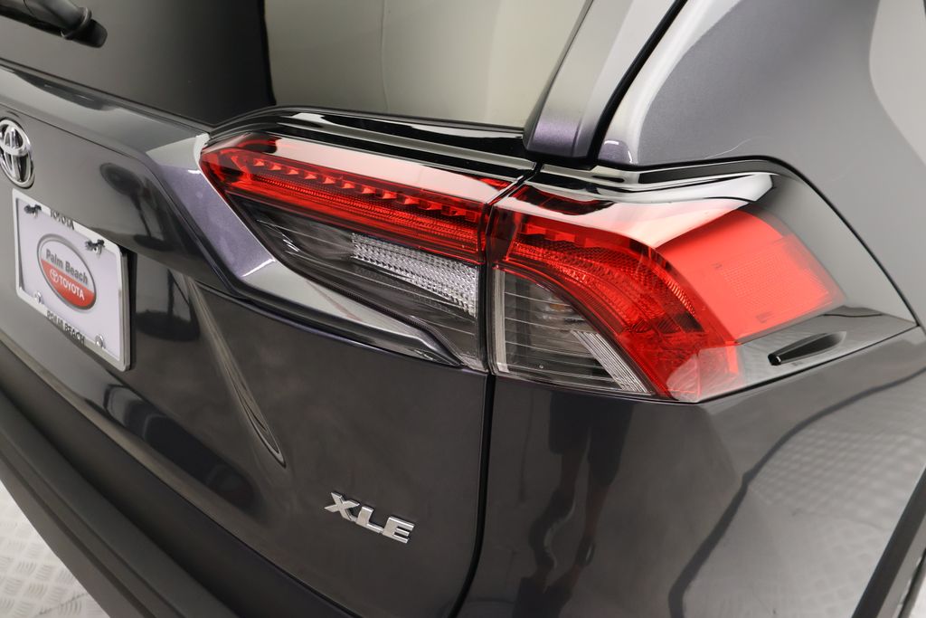Thumbnail: 2025 Toyota RAV4 - 9