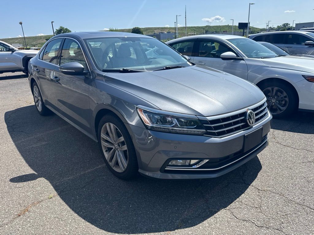 Gray 2018 Volkswagen Passat Sedan Front-Wheel Drive 6-Speed Automatic
