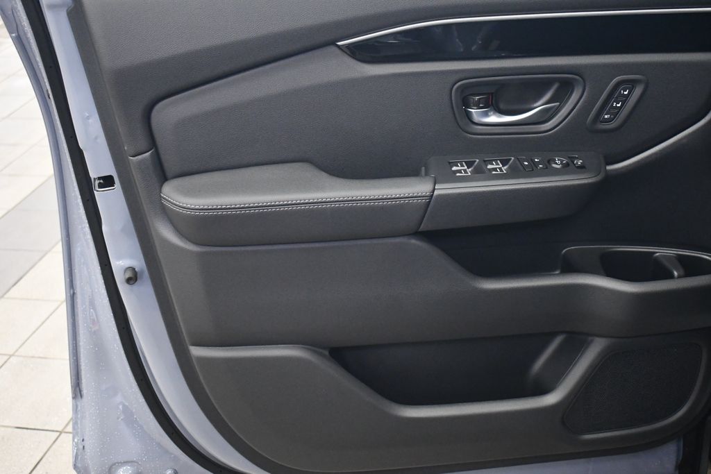 Thumbnail: 2026 Honda Pilot - 9