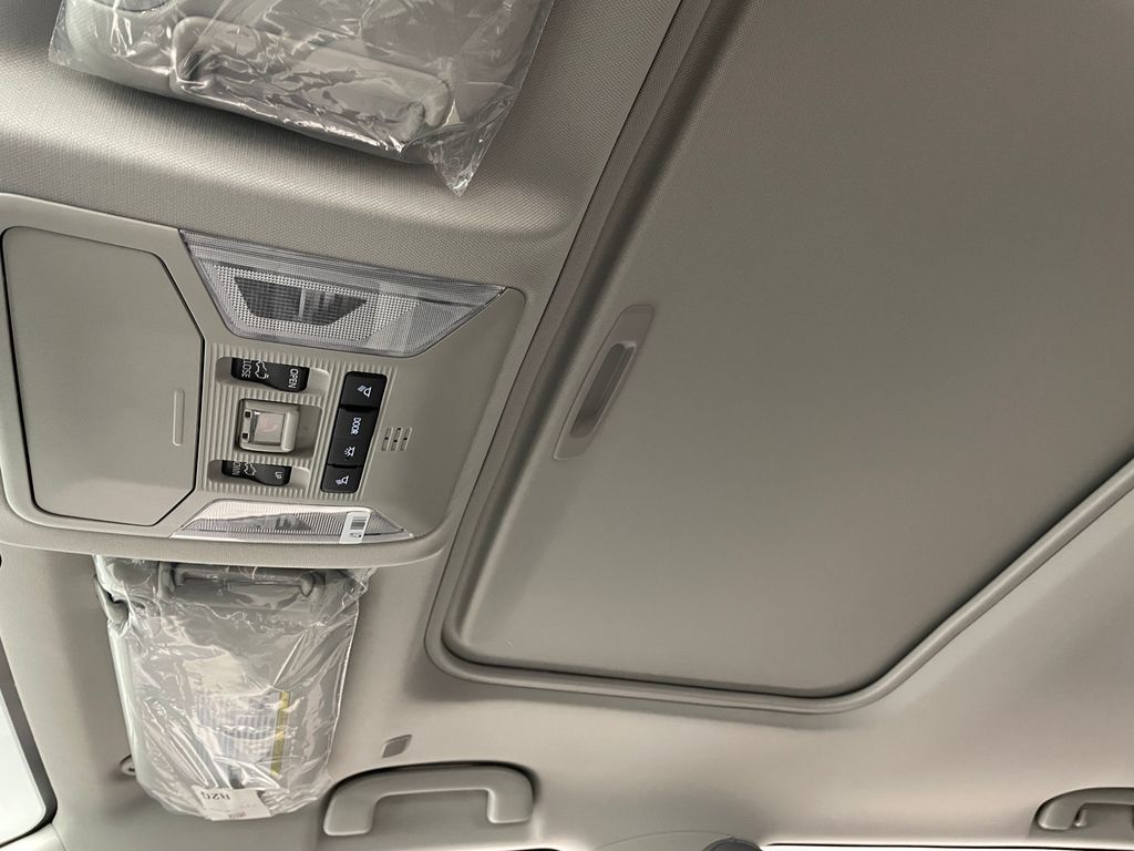 Thumbnail: 2025 Toyota RAV4 - 30