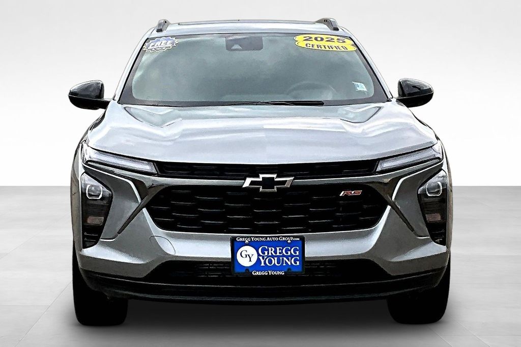 Used 2025 Chevrolet Trax SUV