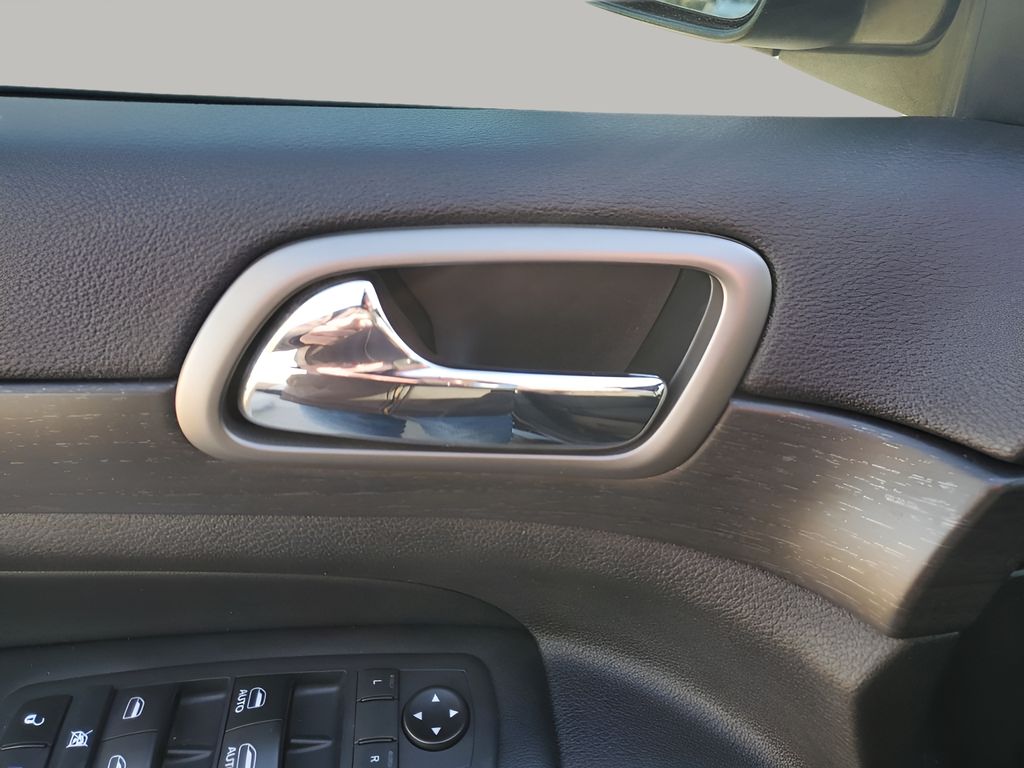 Used Car 2018 Jeep Grand Cherokee  Upland Edition For Sale Under $20,000 In Austin, Texas