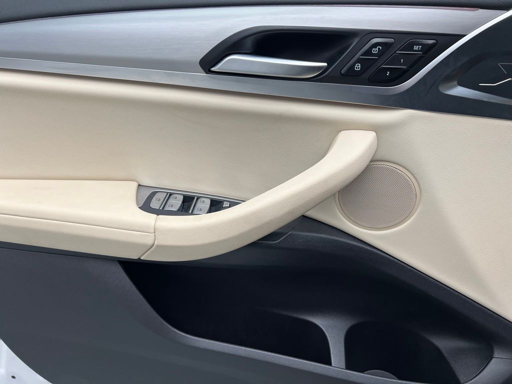 Thumbnail: 2022 BMW X3 - 21