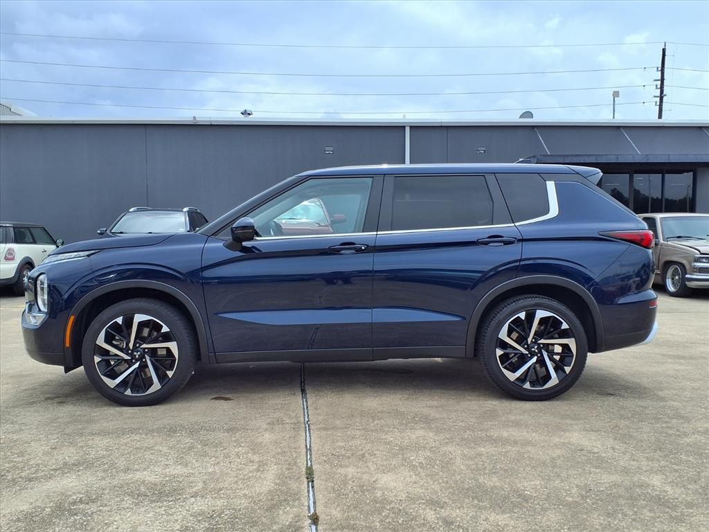 2024 Mitsubishi Outlander SE  at North Houston Mitsubishi