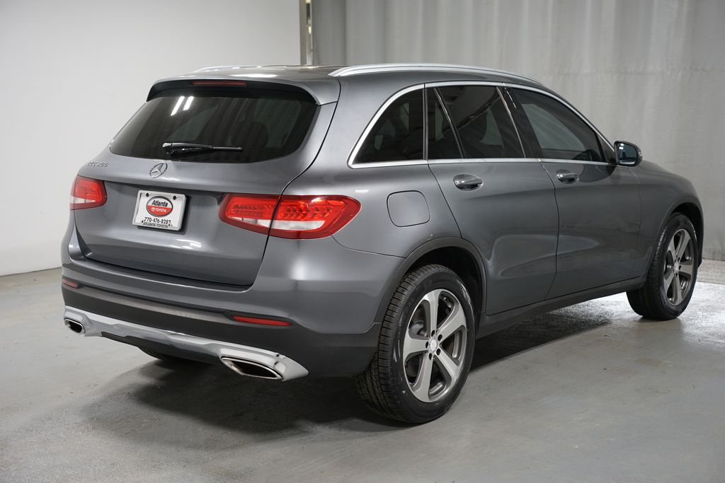 Thumbnail: 2016 Mercedes-Benz GLC - 8