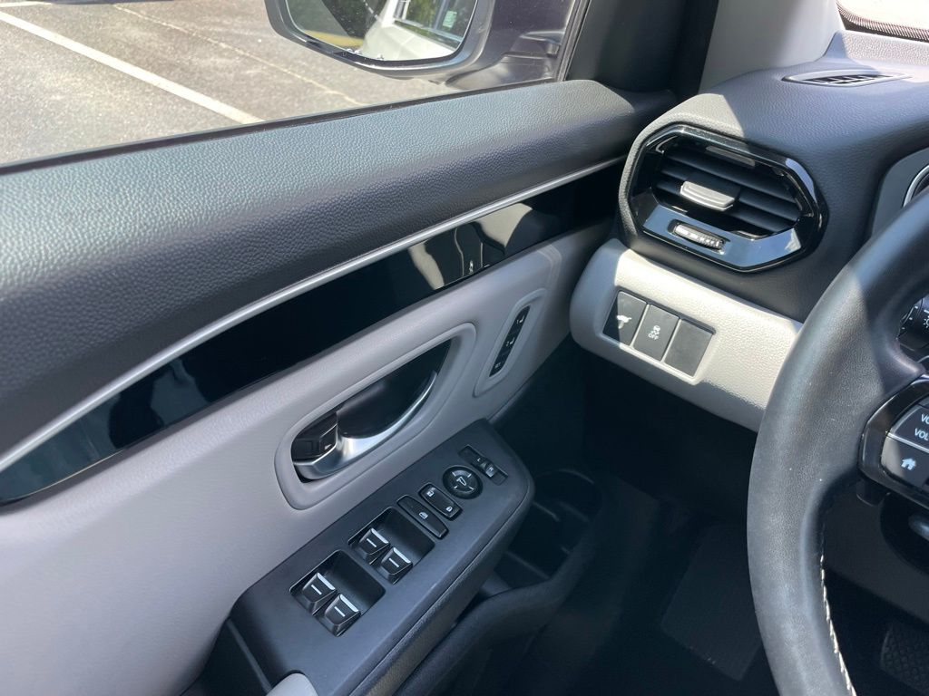 Thumbnail: 2025 Honda Pilot - 23