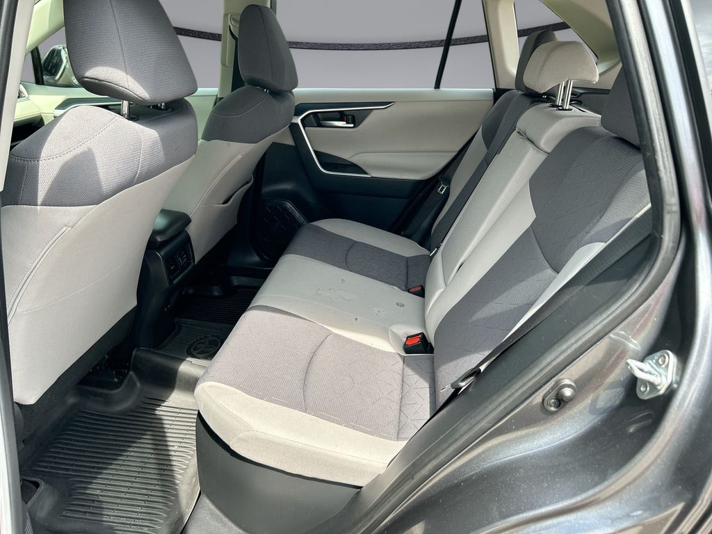 Thumbnail: 2024 Toyota RAV4 - 31