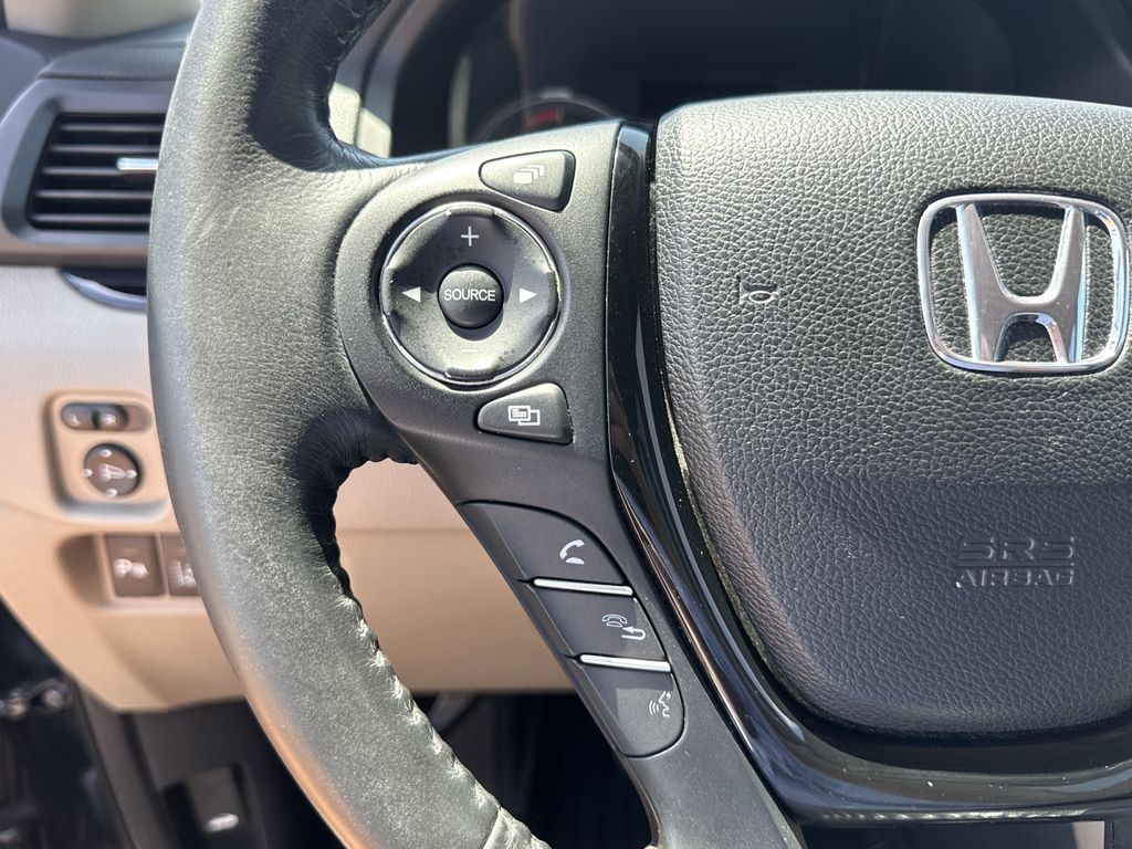 2016 Honda Pilot Touring - 11
