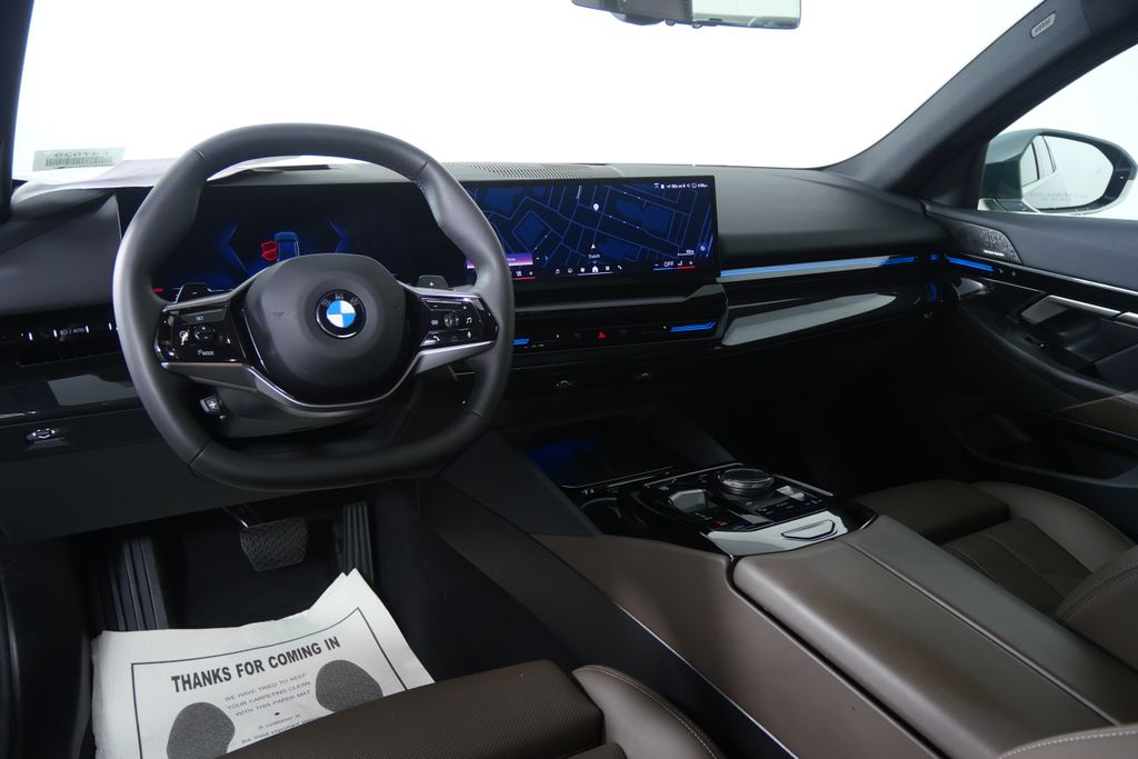 Thumbnail: 2025 BMW 5 Series - 17