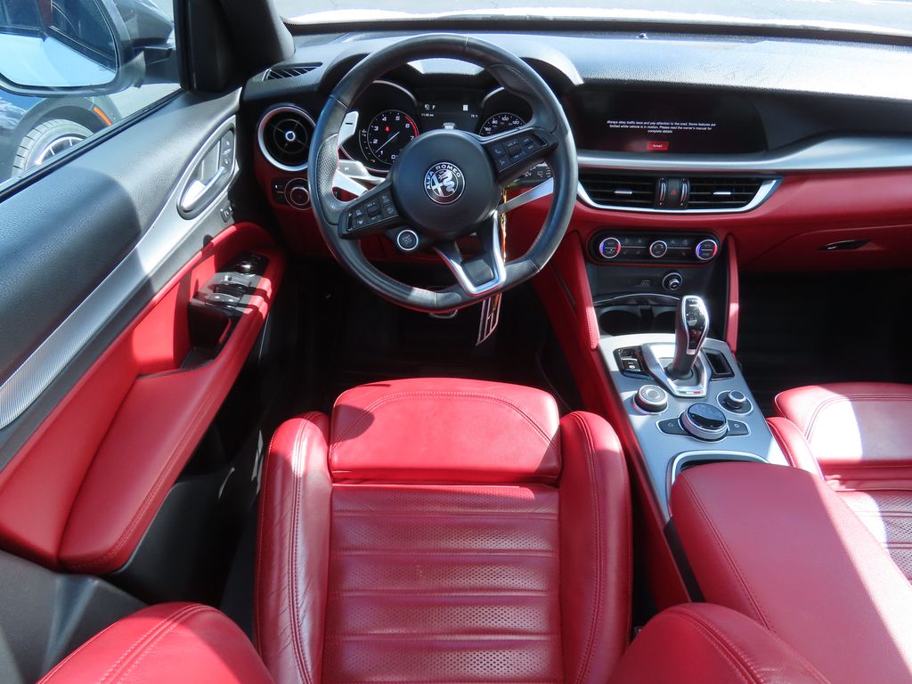 Thumbnail: 2021 Alfa Romeo Stelvio - 5