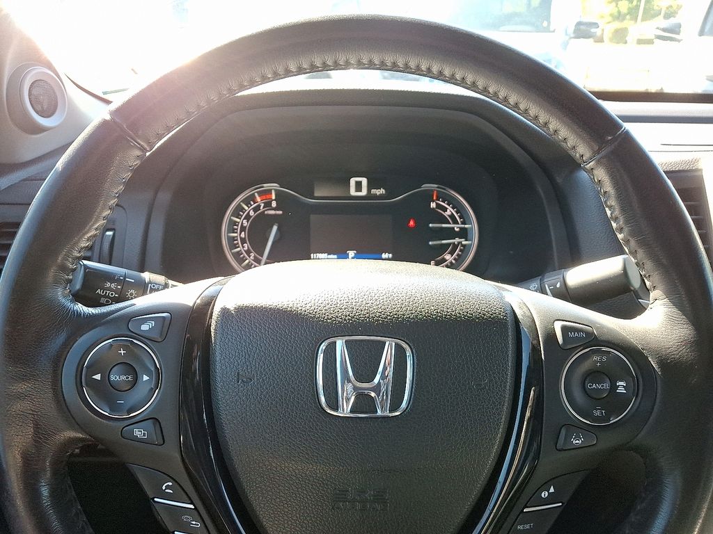Thumbnail: 2019 Honda Ridgeline - 20