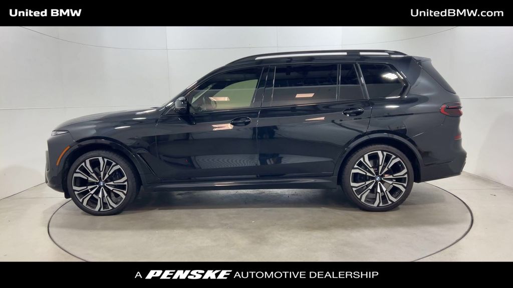 Thumbnail: 2023 BMW X7 - 5
