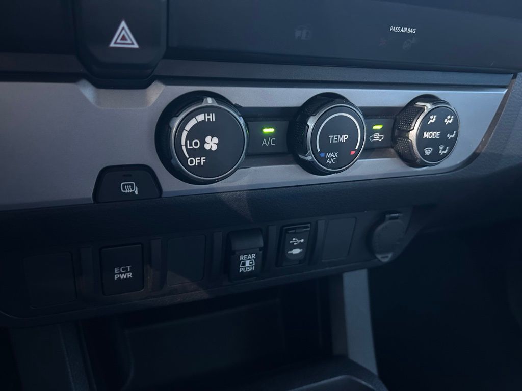 2019 Toyota Tacoma SR5 25