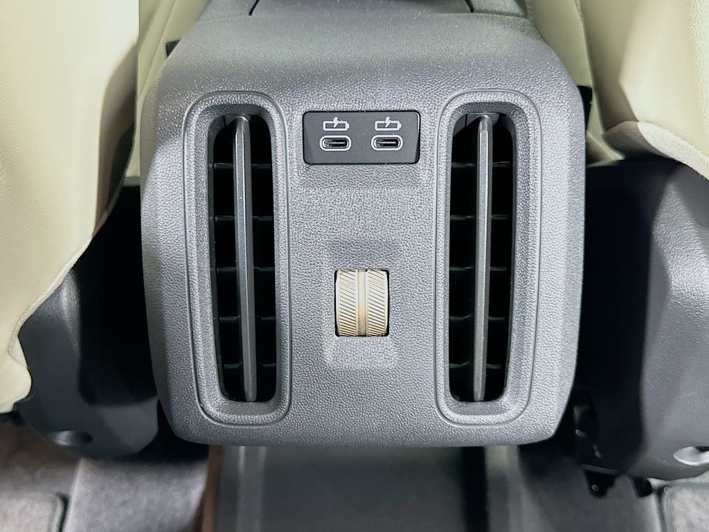2025 MINI Cooper Countryman Base 18