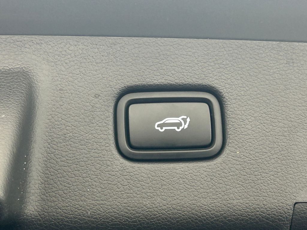 Used 2023 Steel Graphite Hyundai XRT image 34