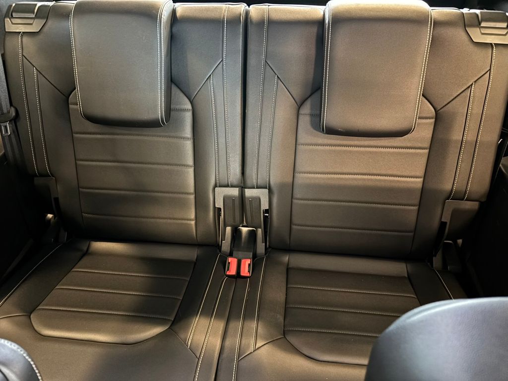 2022 Volkswagen Atlas 3.6L V6 SEL Premium R-Line