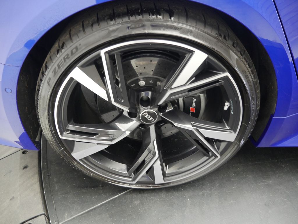 Thumbnail: 2023 Audi RS 6 - 15