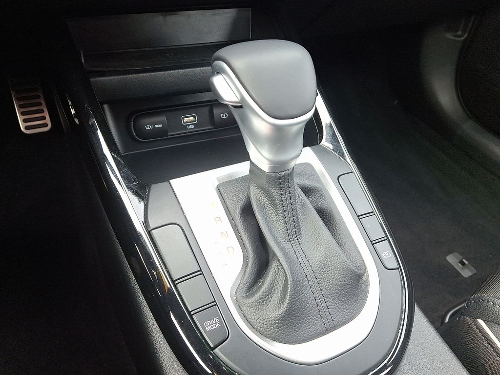 Thumbnail: 2023 Kia Forte - 15