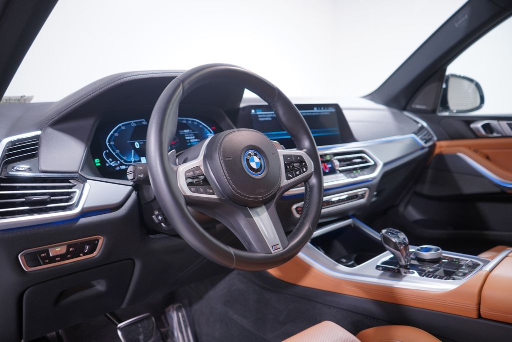 Thumbnail: 2023 BMW X5 - 6