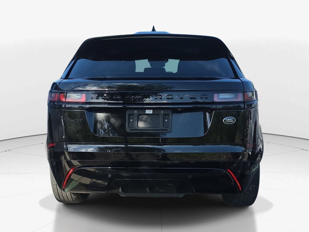 Used 2023  Land Rover R-Dynamic S image 3