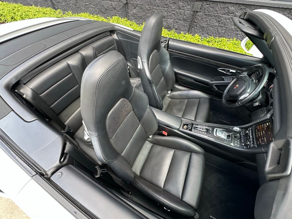 Thumbnail: 2014 Porsche 911 - 14