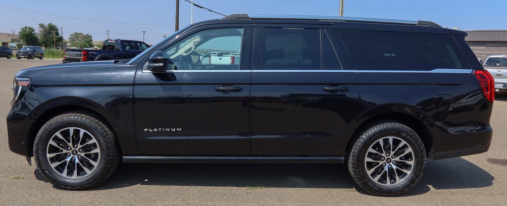  2025 Ford Expedition MAX Platinum 4WD   