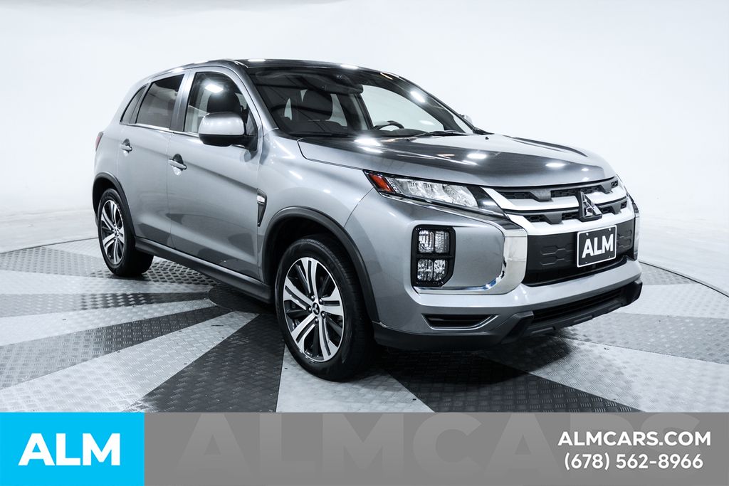 Used 2024 Gray Mitsubishi 2.0 ES image 9