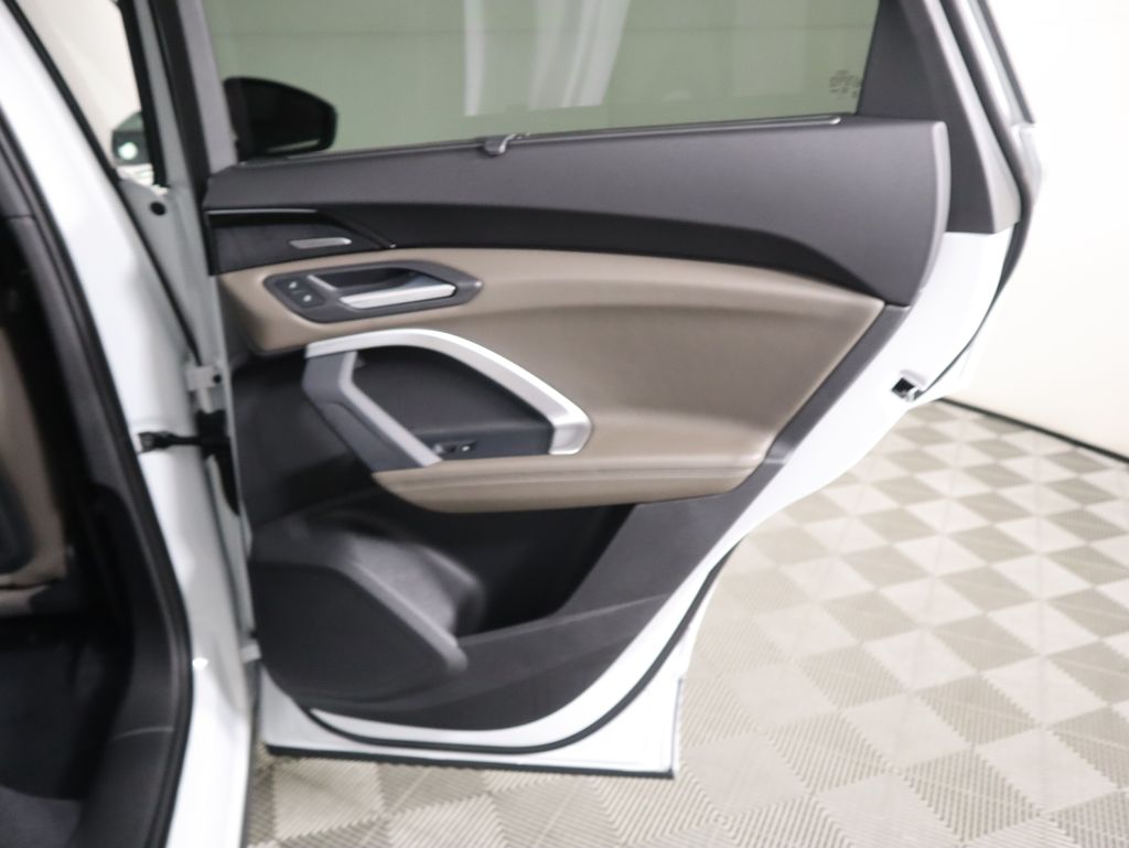 Thumbnail: 2025 Audi Q5 - 29