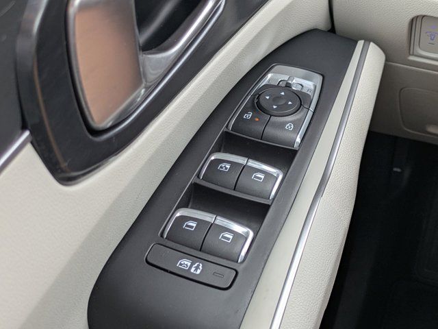 Used 2025 Glacial White Pearl Kia S image 20