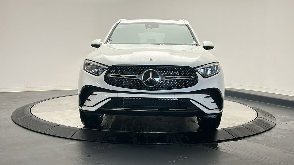 2025 Mercedes-Benz GLC 350 2