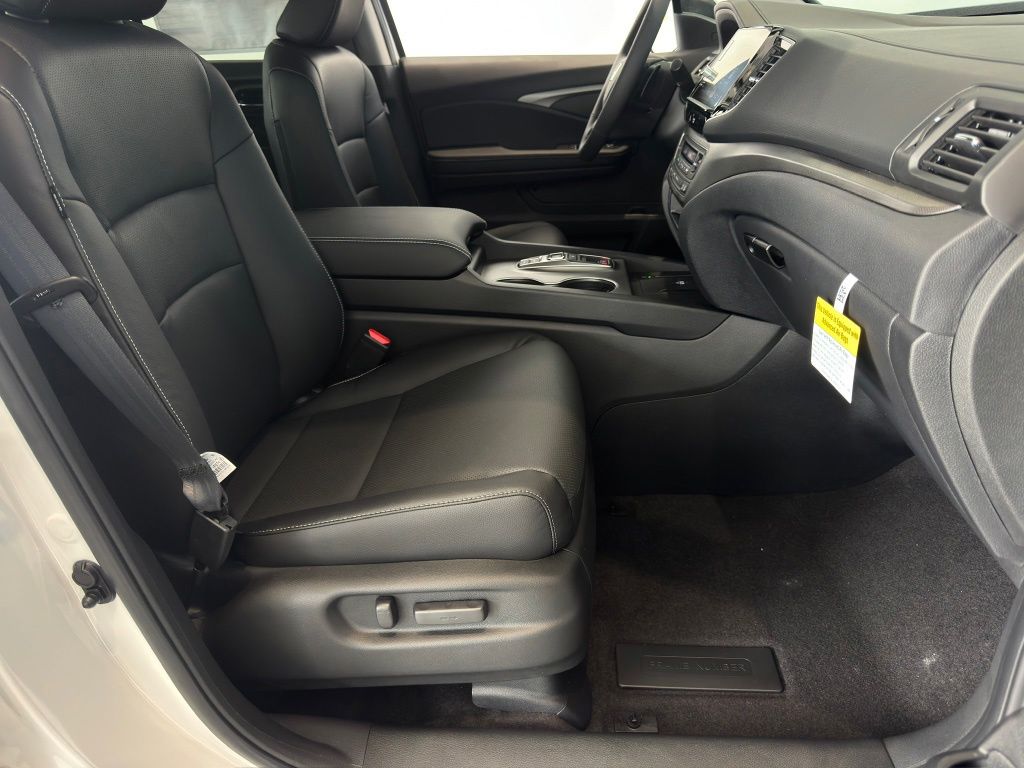 2026 Honda Ridgeline RTL White at Classic Honda Galveston