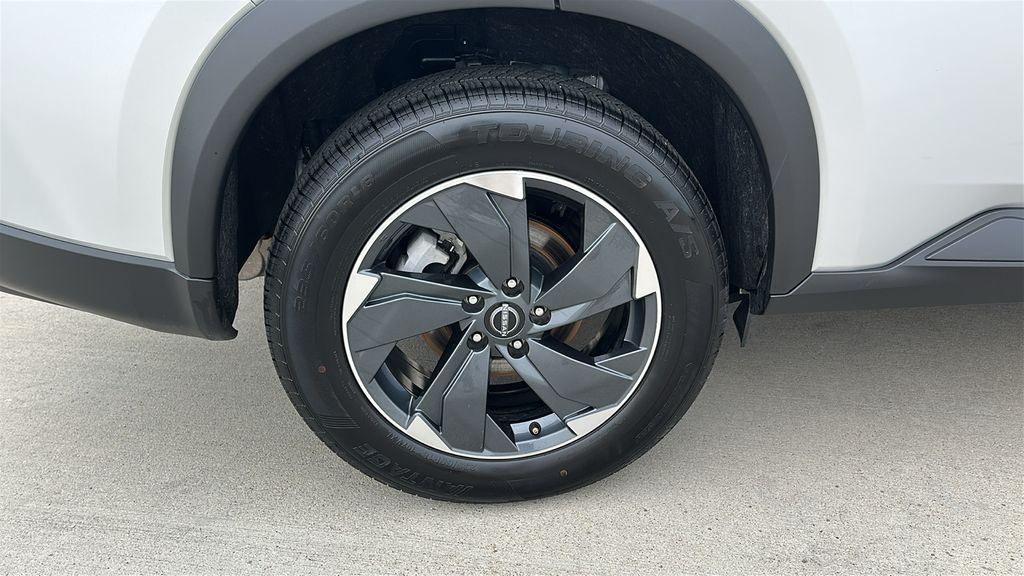 2025 Nissan Rogue SV Silver at Bravo Nissan