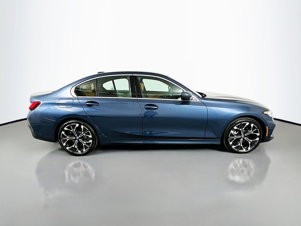 Thumbnail: 2026 BMW 3 Series - 4