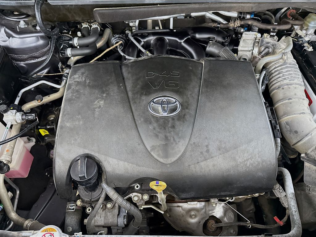 Thumbnail: 2020 Toyota Highlander - 31