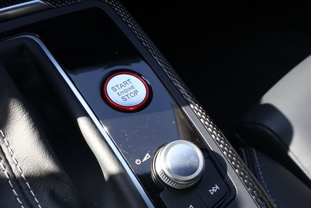 Thumbnail: 2016 Audi S6 - 29