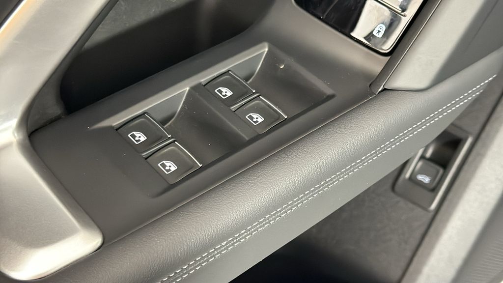 Thumbnail: 2025 Audi Q5 - 28