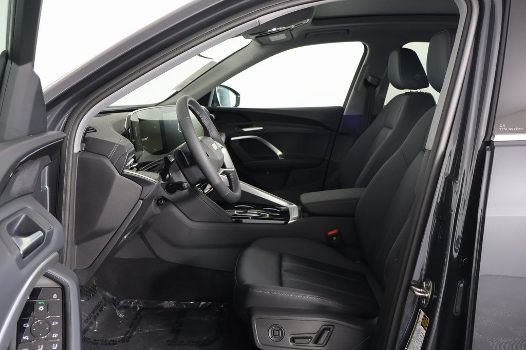 Thumbnail: 2025 Audi Q5 - 5