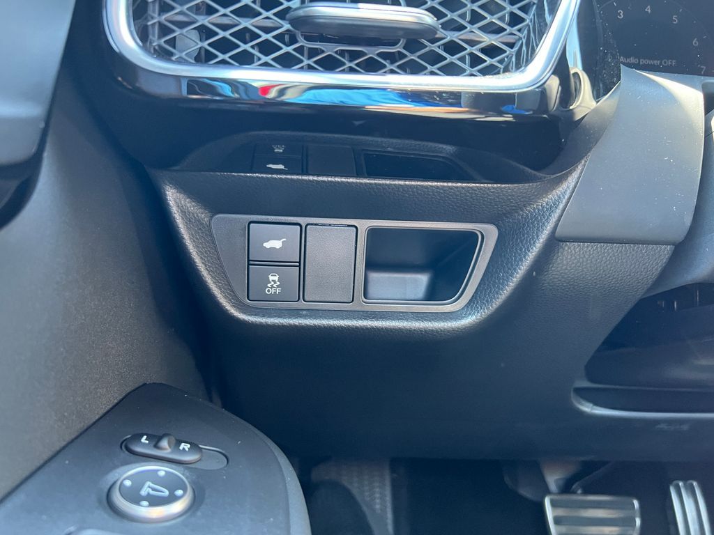 Thumbnail: 2025 Acura ADX - 16