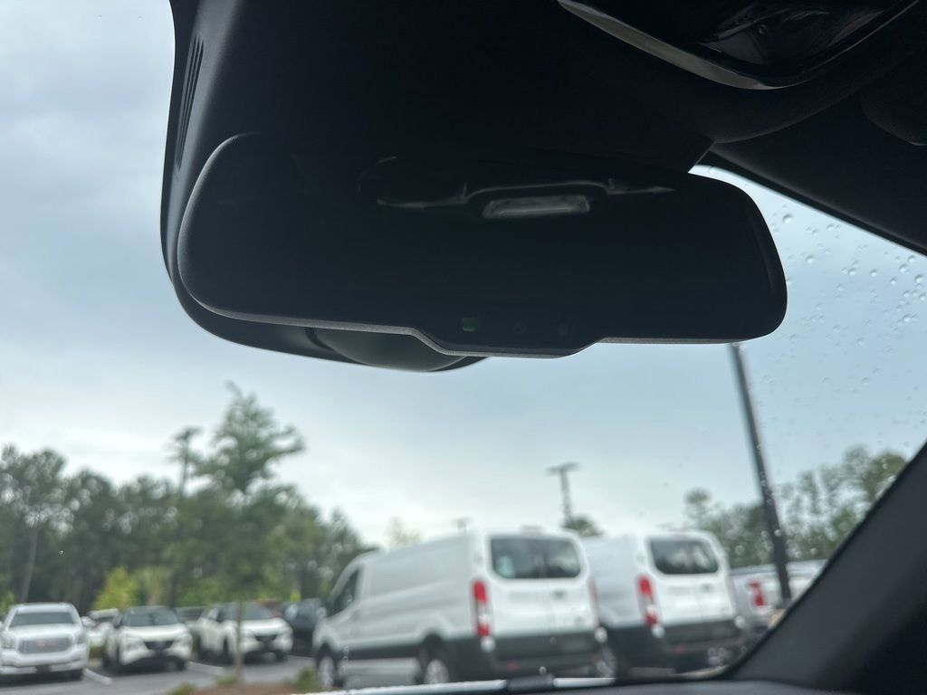 2022 Alfa White Alfa Romeo Giulia Sprint RWD Sedan