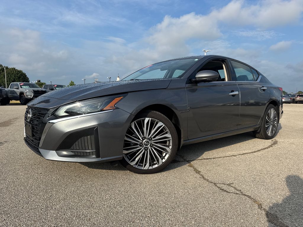Gray (Gun Metallic) 2025 Nissan Altima Sedan All-Wheel Drive Continuously Variable Transmission
