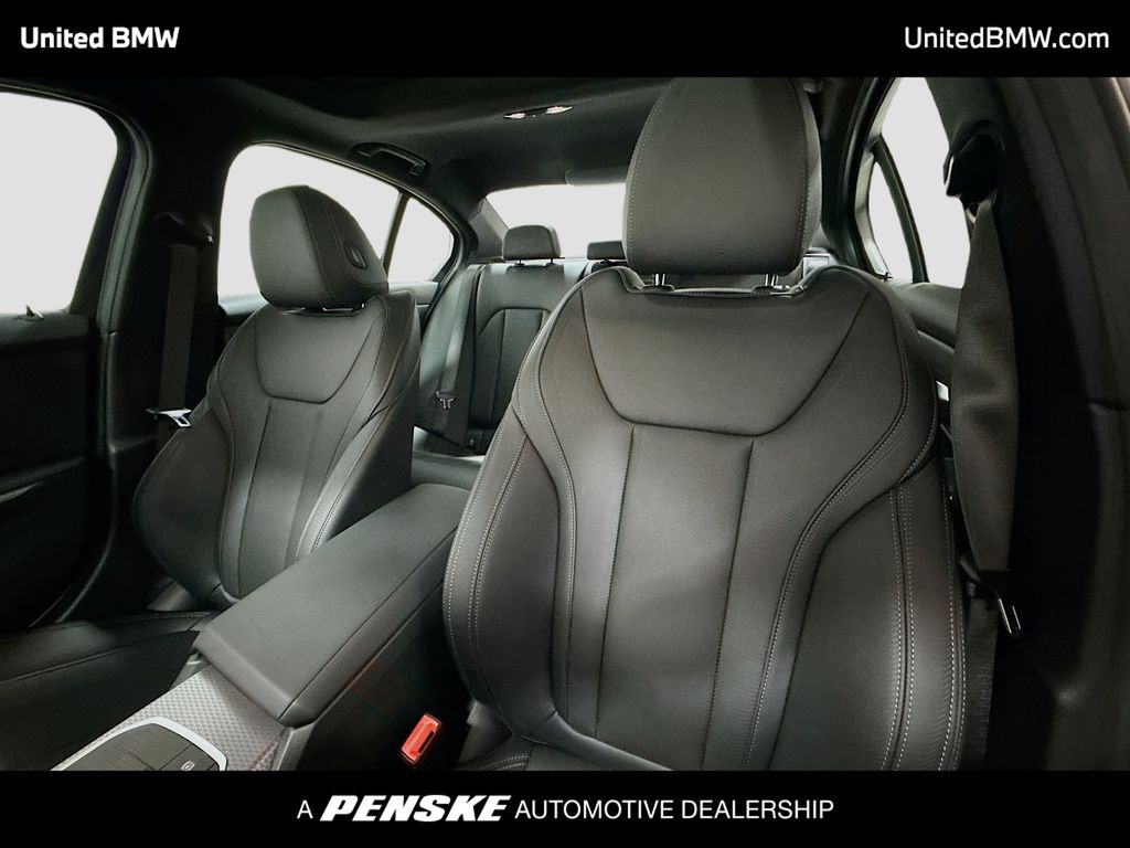 Thumbnail: 2026 BMW 3 Series - 5